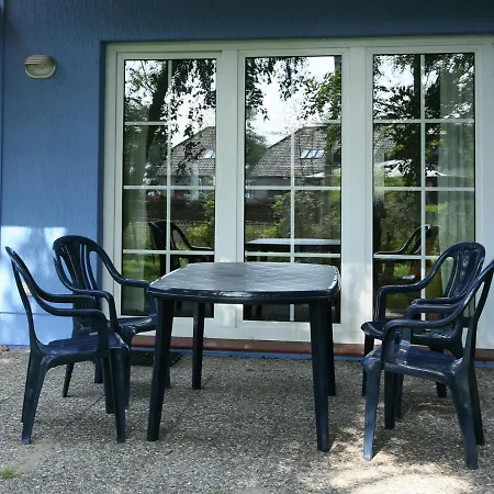 Cozy In Dierhagen With Terrace Prázdninový dům Rostock