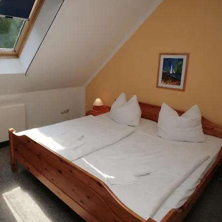 Cozy In Dierhagen With Terrace *