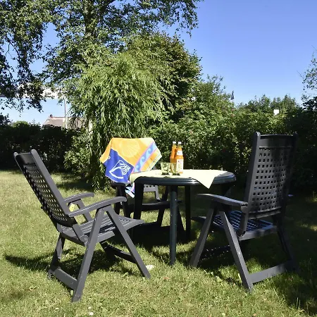 Cozy In Dierhagen With Terrace